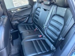 
										2015 Porsche Macan Turbo full									