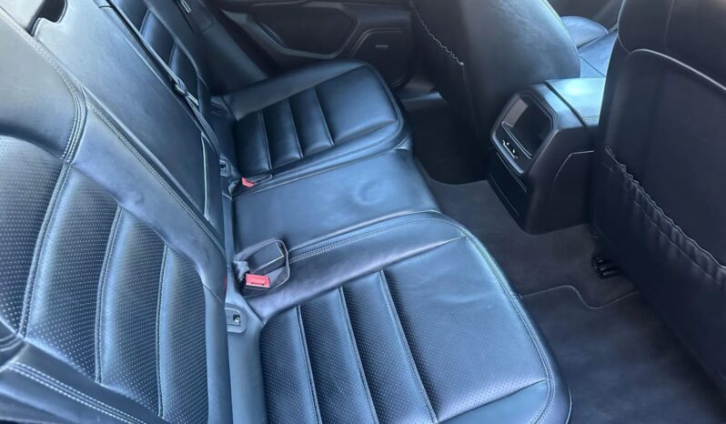 
								2015 Porsche Macan Turbo full									