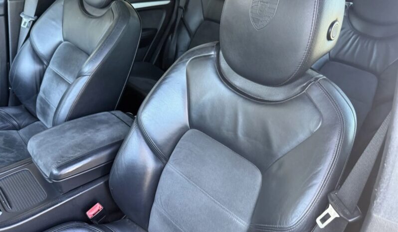 
								2009 Porsche Cayenne GTS full									