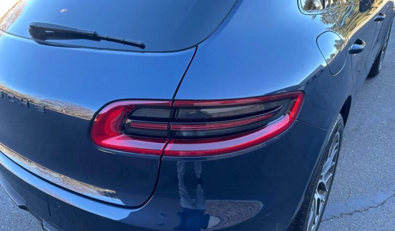 
								2015 Porsche Macan Turbo full									