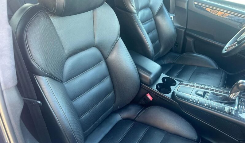 
								2015 Porsche Macan Turbo full									