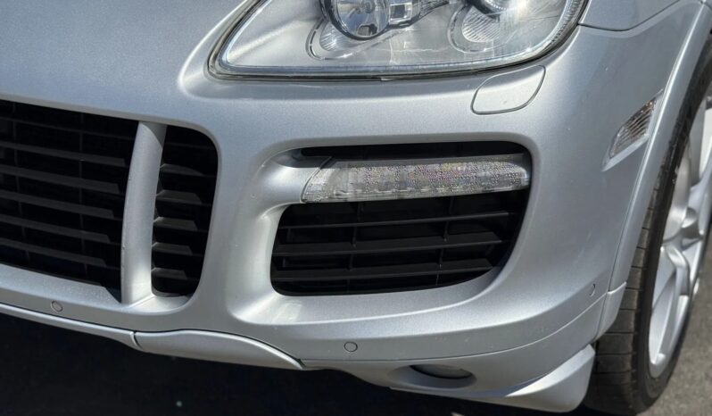 
								2009 Porsche Cayenne GTS full									