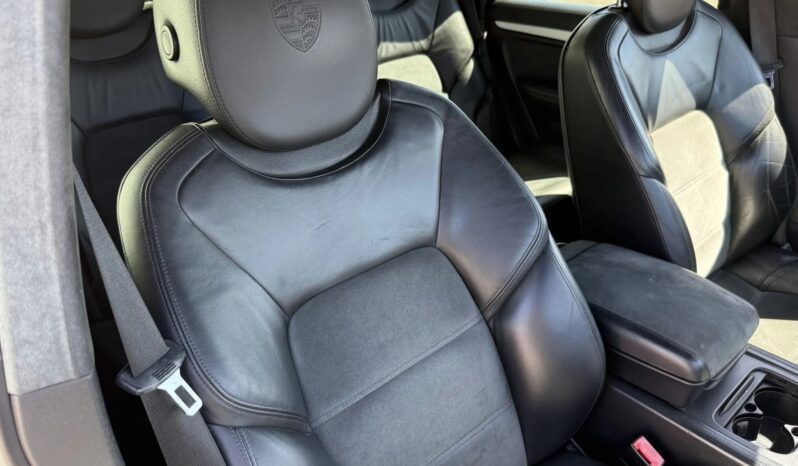 
								2009 Porsche Cayenne GTS full									