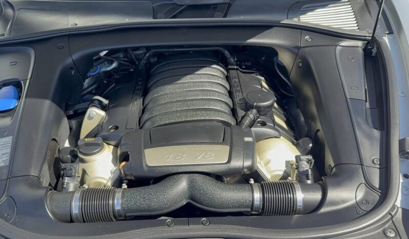 
								2009 Porsche Cayenne GTS full									