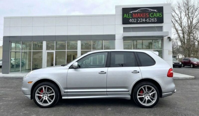 
								2009 Porsche Cayenne GTS full									