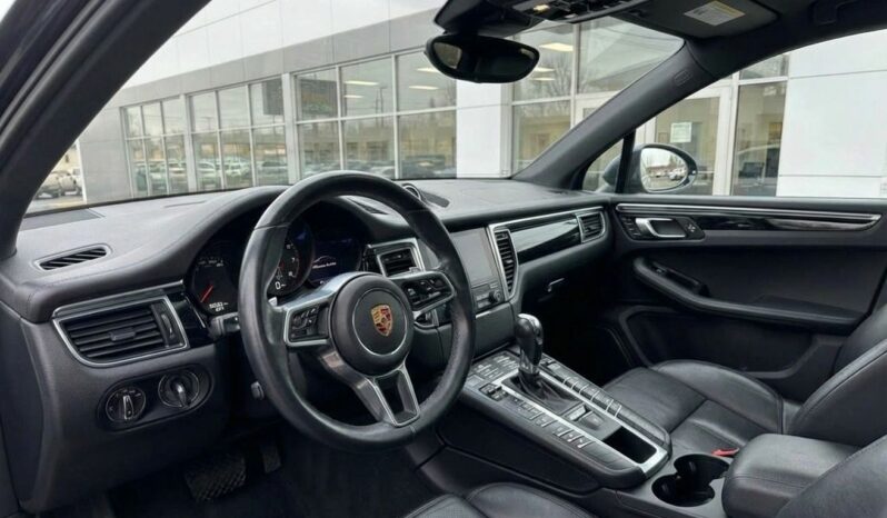 
								2015 Porsche Macan Turbo full									