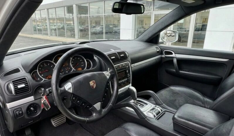 
								2009 Porsche Cayenne GTS full									