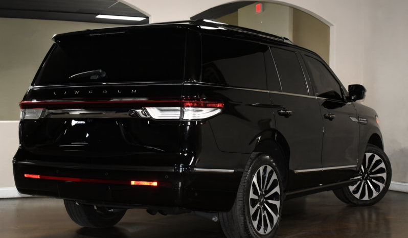 
								2023 Lincoln Navigator Reserve full									