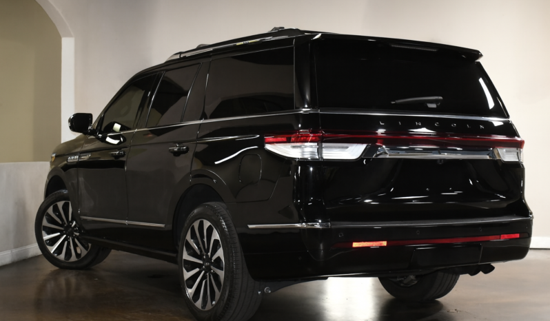 
								2023 Lincoln Navigator Reserve full									