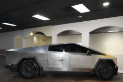 
										2024 Tesla Cybertruck Cyberbeast full									