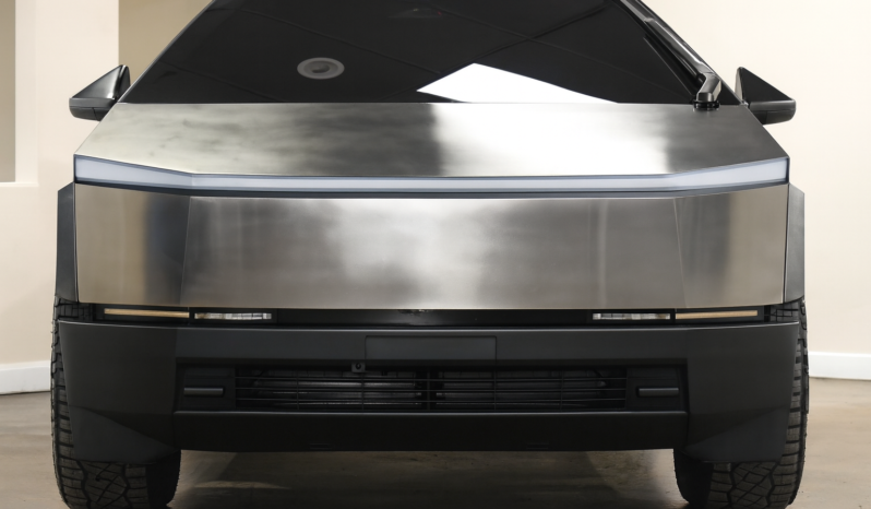 
								2024 Tesla Cybertruck Cyberbeast full									