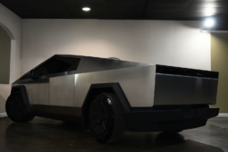 
										2024 Tesla Cybertruck Cyberbeast full									
