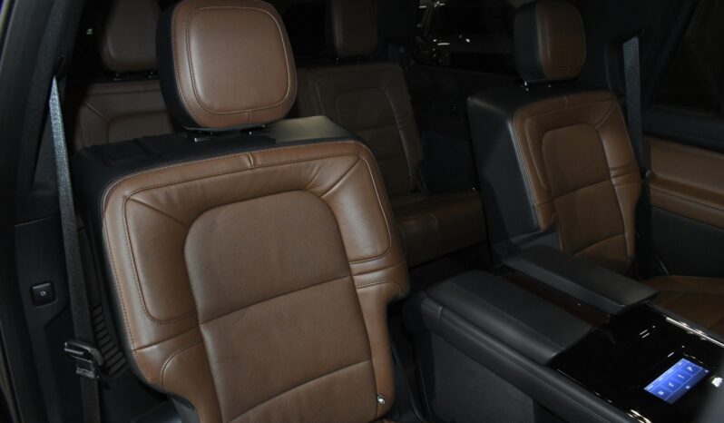 
								2023 Lincoln Navigator Reserve full									