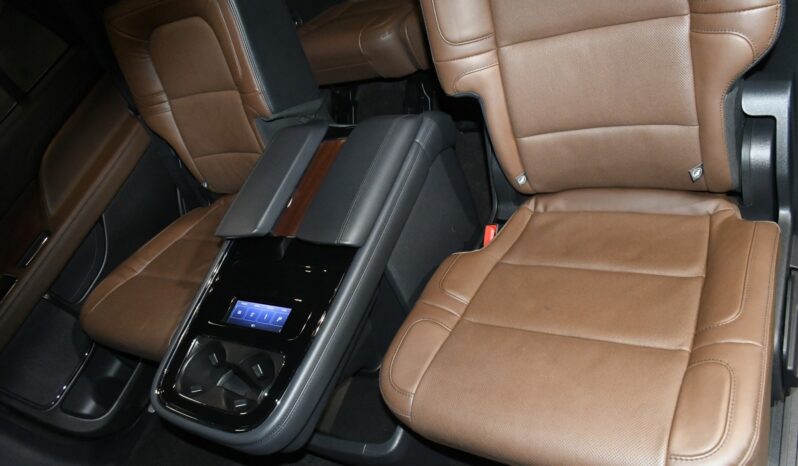 
								2023 Lincoln Navigator Reserve full									