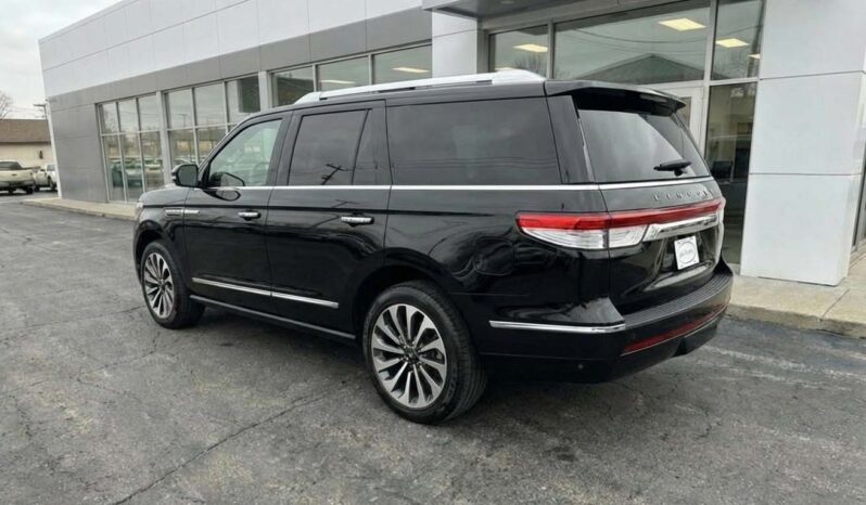 
								2023 Lincoln Navigator Reserve full									