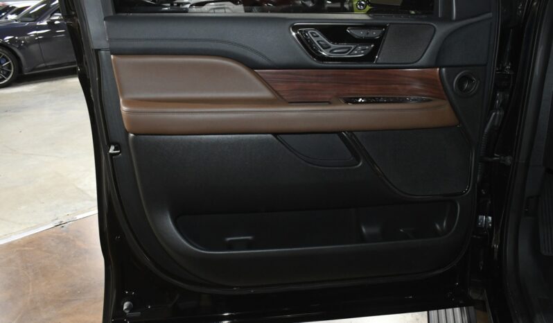 
								2023 Lincoln Navigator Reserve full									