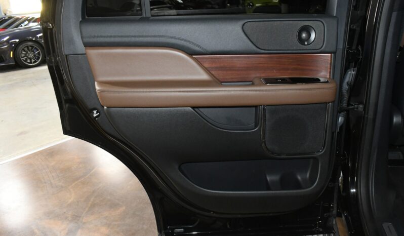 
								2023 Lincoln Navigator Reserve full									