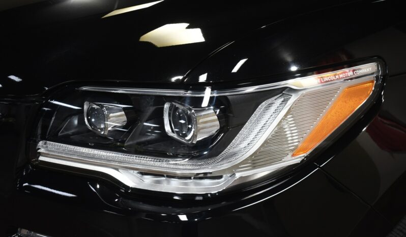 
								2023 Lincoln Navigator Reserve full									