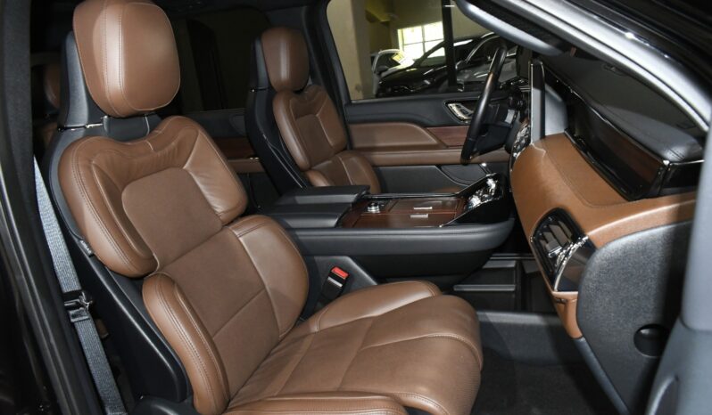 
								2023 Lincoln Navigator Reserve full									