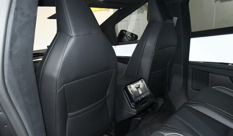 
								2024 Tesla Cybertruck Cyberbeast full									