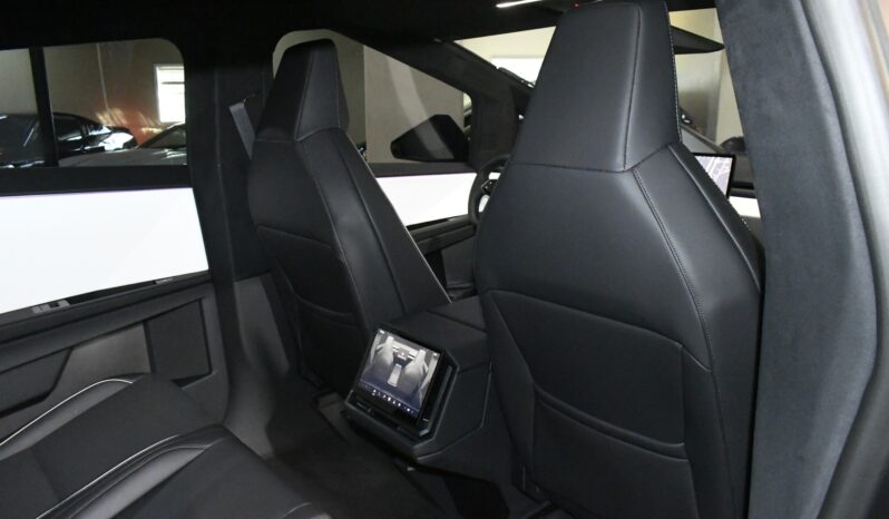 
								2024 Tesla Cybertruck Cyberbeast full									