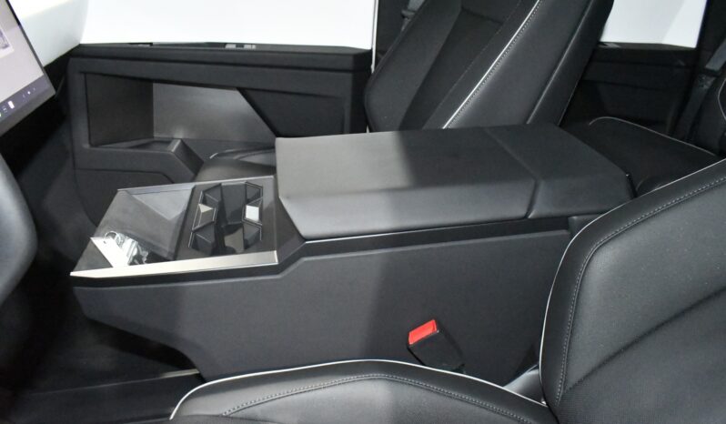 
								2024 Tesla Cybertruck Cyberbeast full									