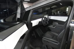 
										2024 Tesla Cybertruck Cyberbeast full									