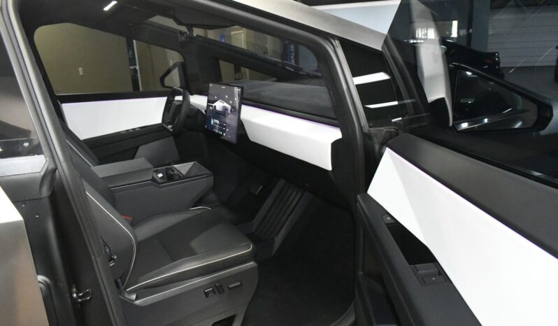 
								2024 Tesla Cybertruck Cyberbeast full									