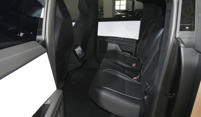 
								2024 Tesla Cybertruck Cyberbeast full									