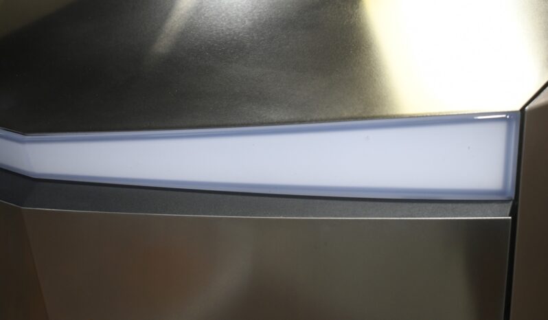 
								2024 Tesla Cybertruck Cyberbeast full									