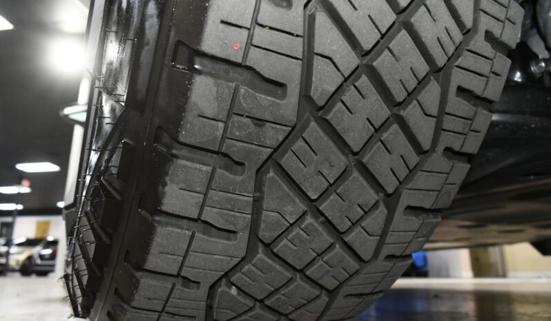 
								2024 Tesla Cybertruck Cyberbeast full									