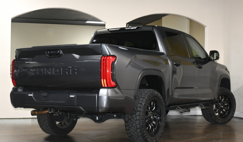 
								2024 Toyota Tundra SR5 full									