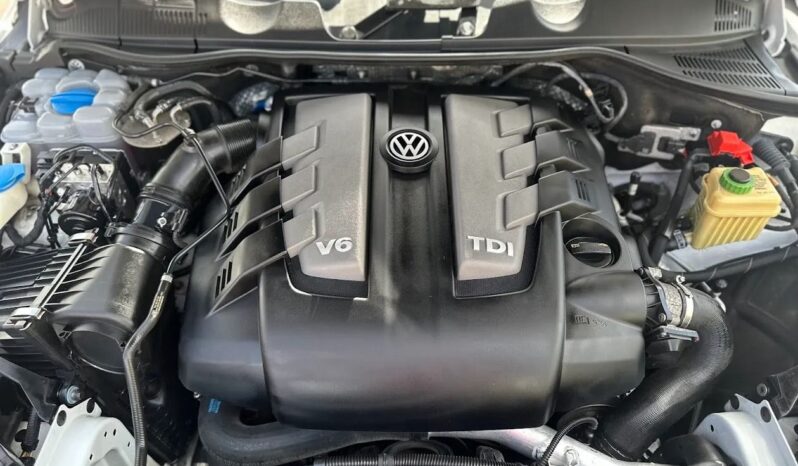 
								2015 Volkswagen Touareg Lux TDI full									