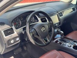 
										2015 Volkswagen Touareg Lux TDI full									