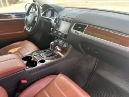 
										2015 Volkswagen Touareg Lux TDI full									