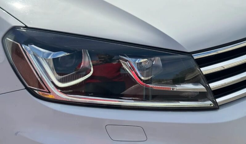 
								2015 Volkswagen Touareg Lux TDI full									