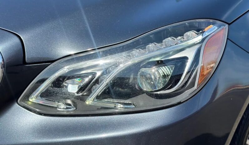 
								2014 Mercedes-Benz E550 4MATIC Sedan full									