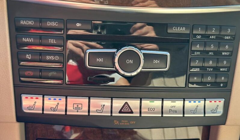 
								2014 Mercedes-Benz E550 4MATIC Sedan full									