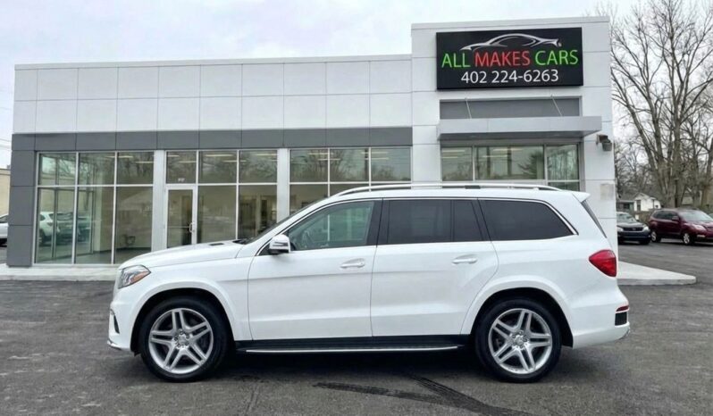 
								2015 Mercedes-Benz GL550 4MATIC full									