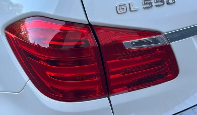 
								2015 Mercedes-Benz GL550 4MATIC full									