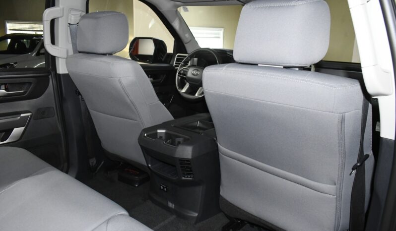 
								2024 Toyota Tundra SR5 full									