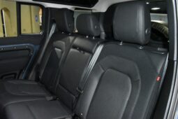 
										2023 Land Rover Defender 110 X-Dynamic SE full									