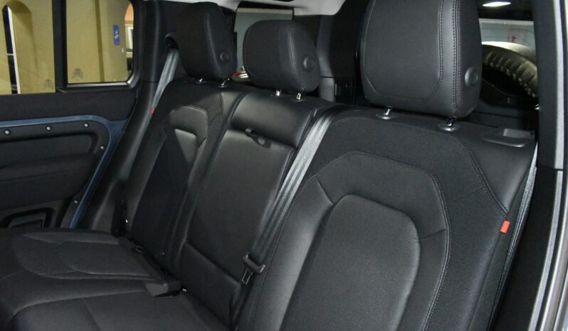 
								2023 Land Rover Defender 110 X-Dynamic SE full									