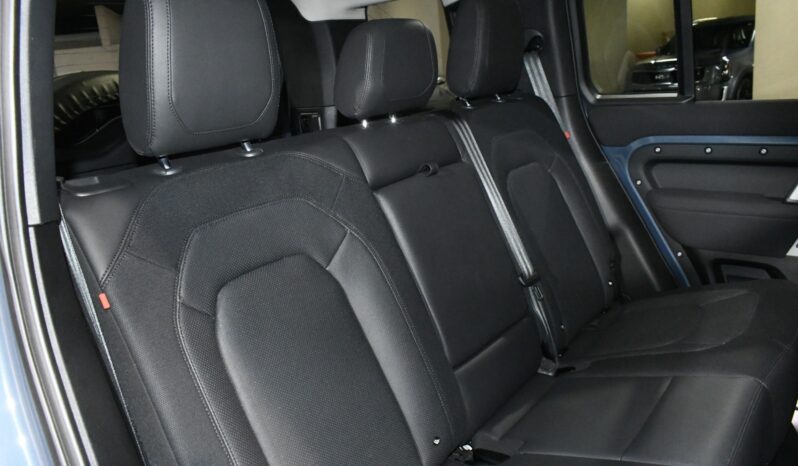 
								2023 Land Rover Defender 110 X-Dynamic SE full									