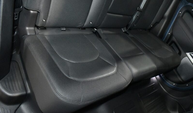 
								2023 Land Rover Defender 110 X-Dynamic SE full									