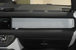 
										2023 Land Rover Defender 110 X-Dynamic SE full									