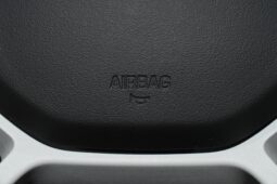 
										2023 Land Rover Defender 110 X-Dynamic SE full									