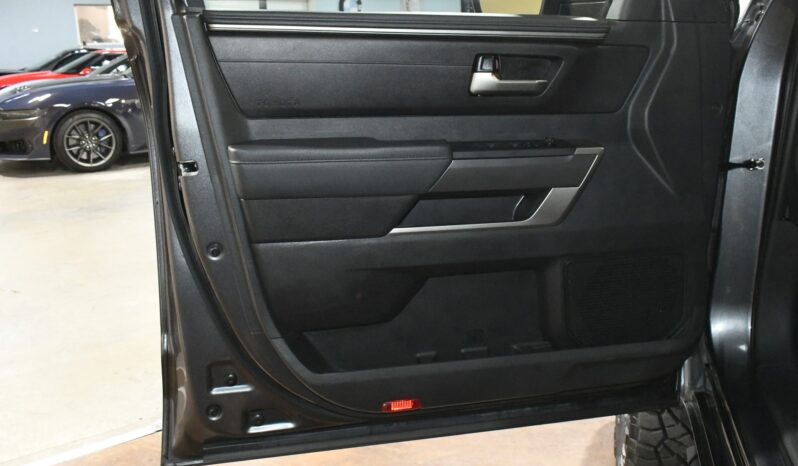 
								2024 Toyota Tundra SR5 full									