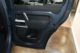 
										2023 Land Rover Defender 110 X-Dynamic SE full									