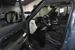 
										2023 Land Rover Defender 110 X-Dynamic SE full									